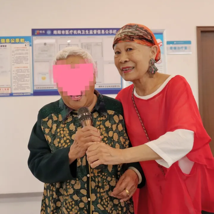 绵阳顾连康复医院五彩顾连豆患者活动