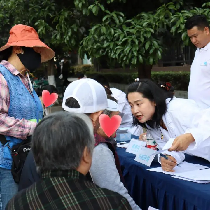 共筑认知健康防线，绵阳顾连康复医院联合火炬东街社区开展认知障碍防治科普公益活动