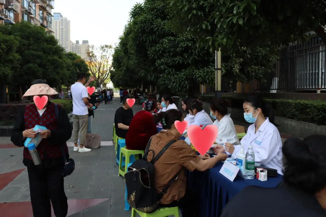 共筑认知健康防线，绵阳顾连康复医院联合火炬东街社区开展认知障碍防治科普公益活动