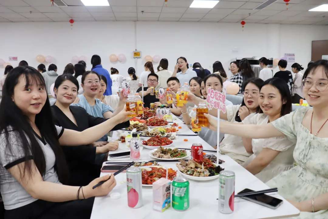 绵阳顾连开展庆祝第114届国际护士节系列活动