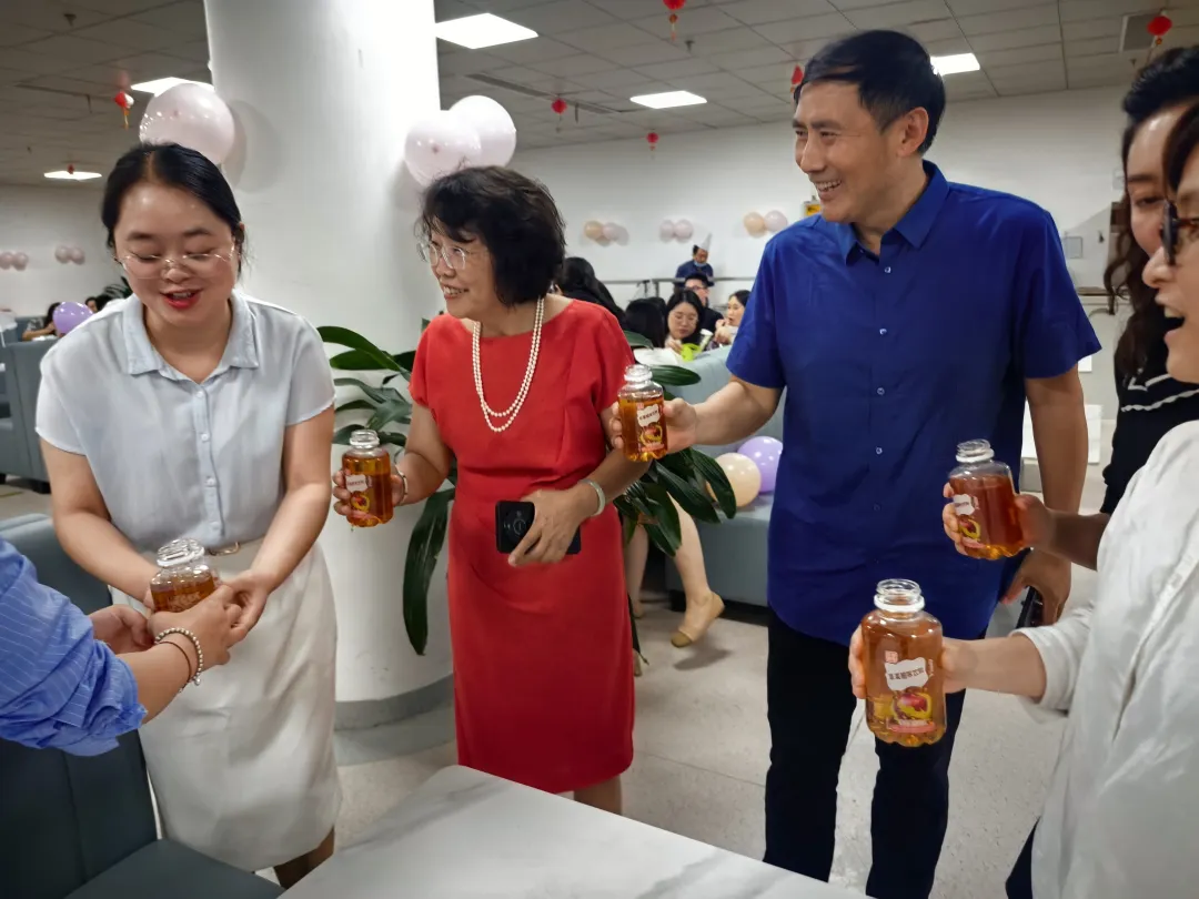 绵阳顾连开展庆祝第114届国际护士节系列活动