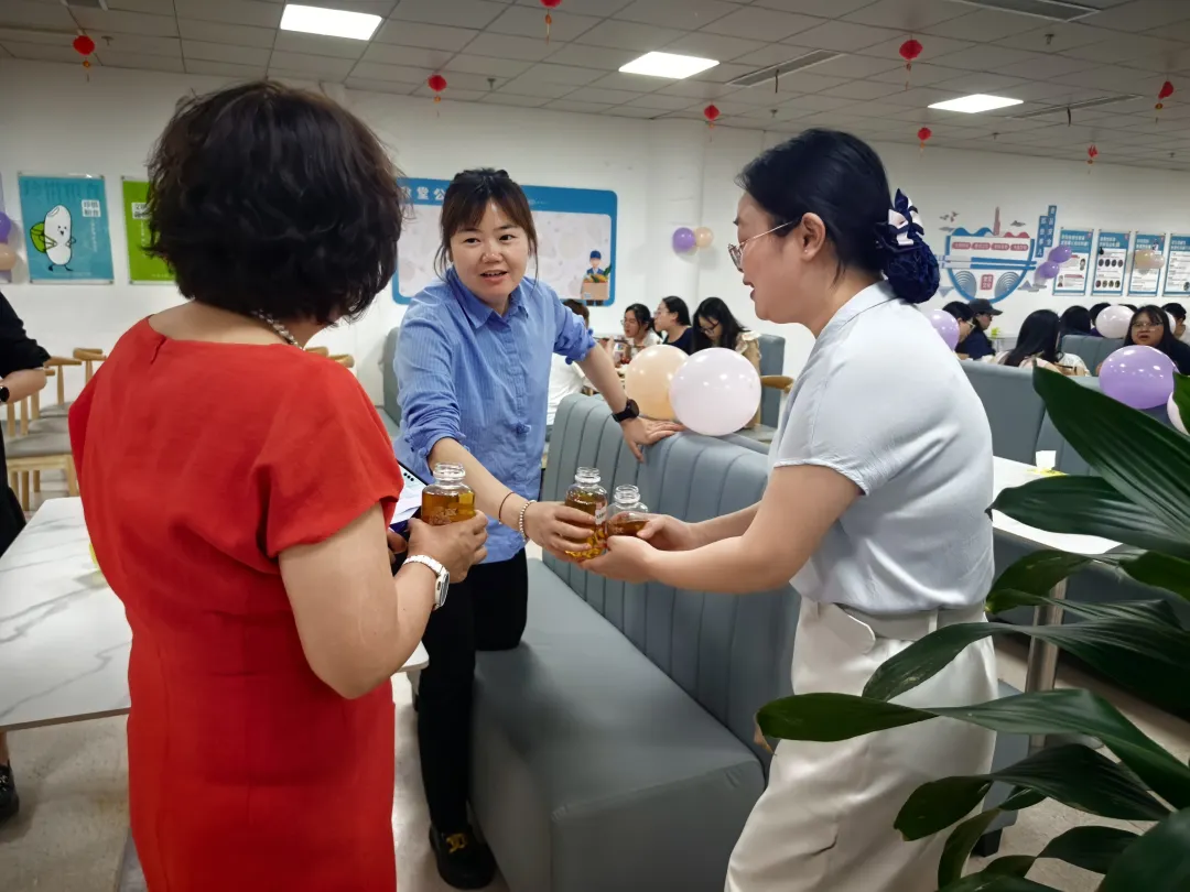 绵阳顾连开展庆祝第114届国际护士节系列活动