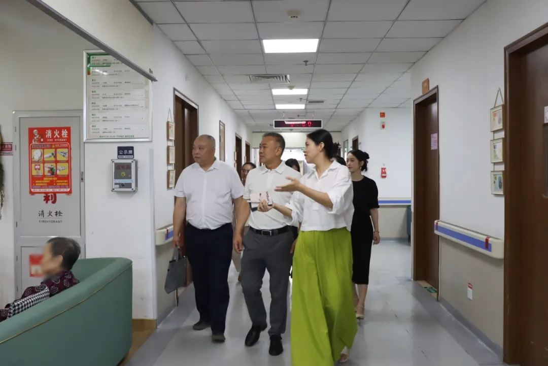 四川省卫健委老龄健康处处长罗开平一行莅临绵阳顾连康复医院调研老龄健康工作