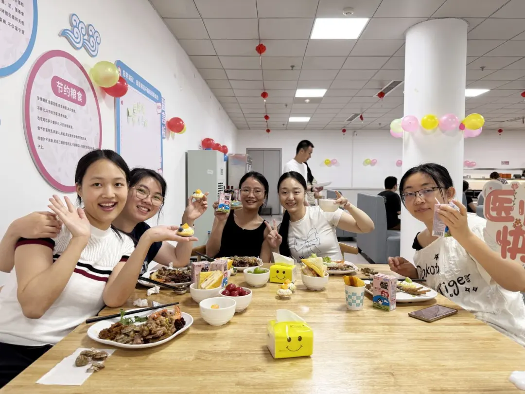 绵阳顾连康复医院庆祝第八个中国医师节 绵阳顾连康复医院庆祝第八个中国医师节