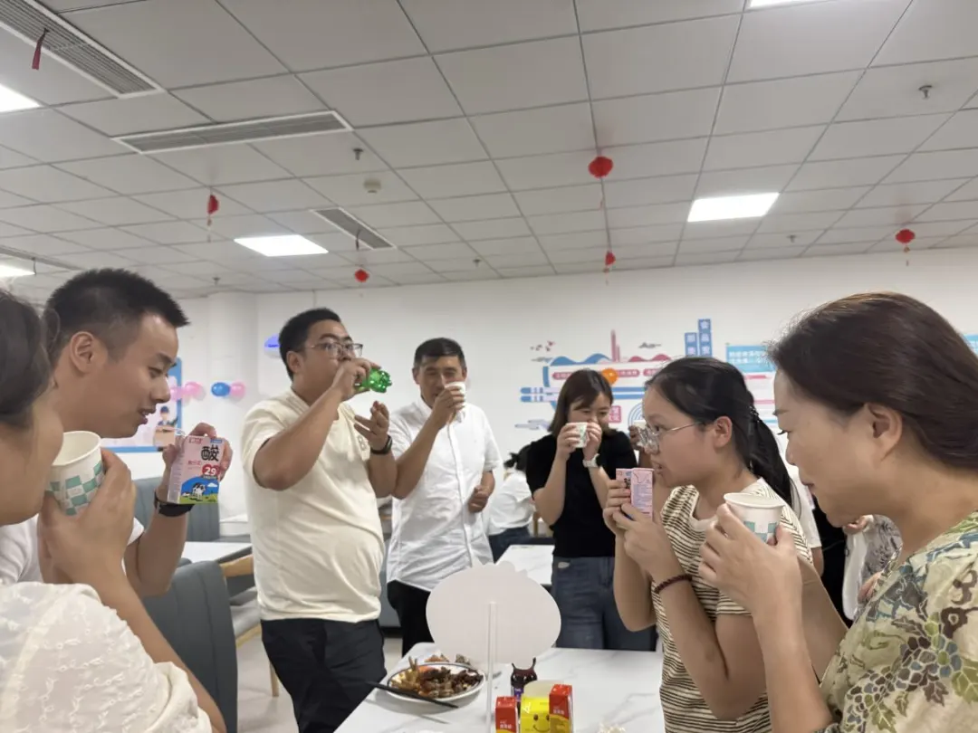 绵阳顾连康复医院庆祝第八个中国医师节 绵阳顾连康复医院庆祝第八个中国医师节