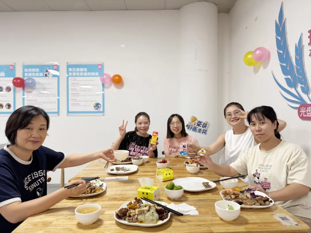绵阳顾连康复医院庆祝第八个中国医师节 绵阳顾连康复医院庆祝第八个中国医师节
