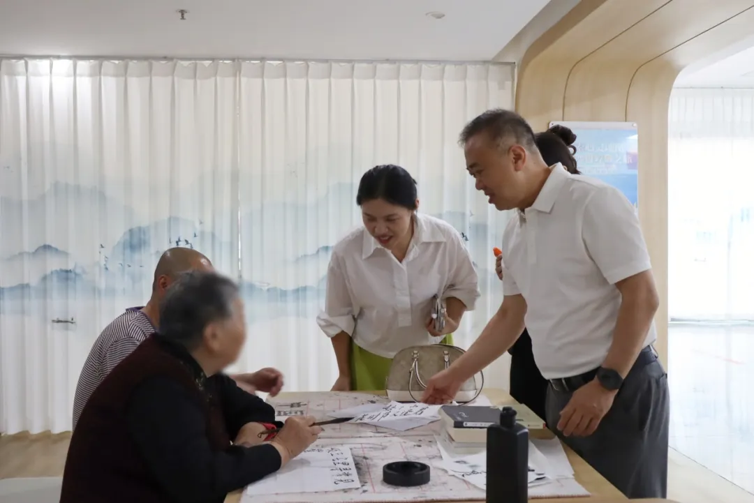 四川省卫健委老龄健康处处长罗开平一行莅临绵阳顾连康复医院调研老龄健康工作