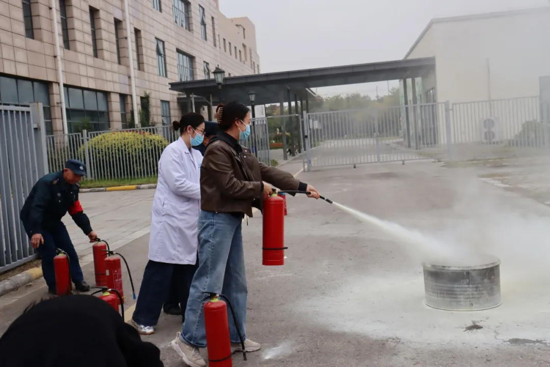 绵阳顾连康复医院开展2025年下半年消防培训演练