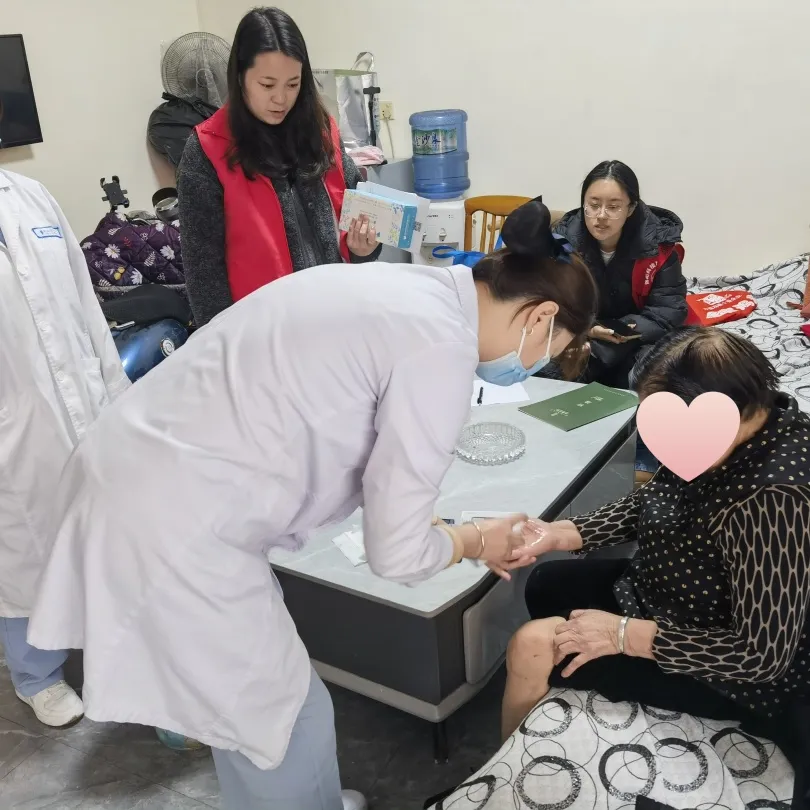 绵阳顾连康复医院走进金祥寺社区开展健康关怀活动 绵阳顾连康复医院走进金祥寺社区开展健康关怀活动