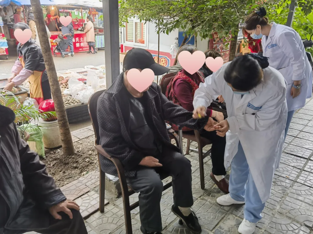 绵阳顾连康复医院走进金祥寺社区开展健康关怀活动 绵阳顾连康复医院走进金祥寺社区开展健康关怀活动