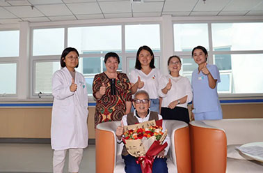 抗战胜利80周年：我院领导班子走访慰问在院抗战老战士，致敬英雄传承精神