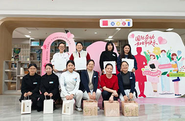 温柔有力量，坚韧有光芒 | 顾连三院联动，致敬每一个闪亮的“她”